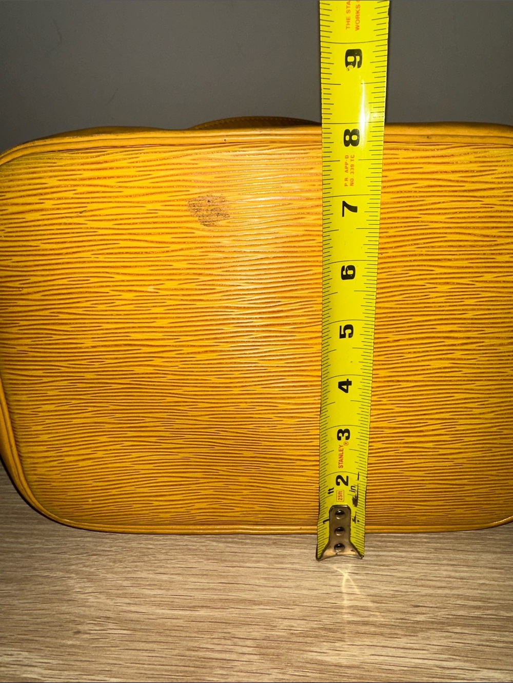 Louis Vuitton Yellow Epi Leather Drawstring Hobo - Picture 15 of 16